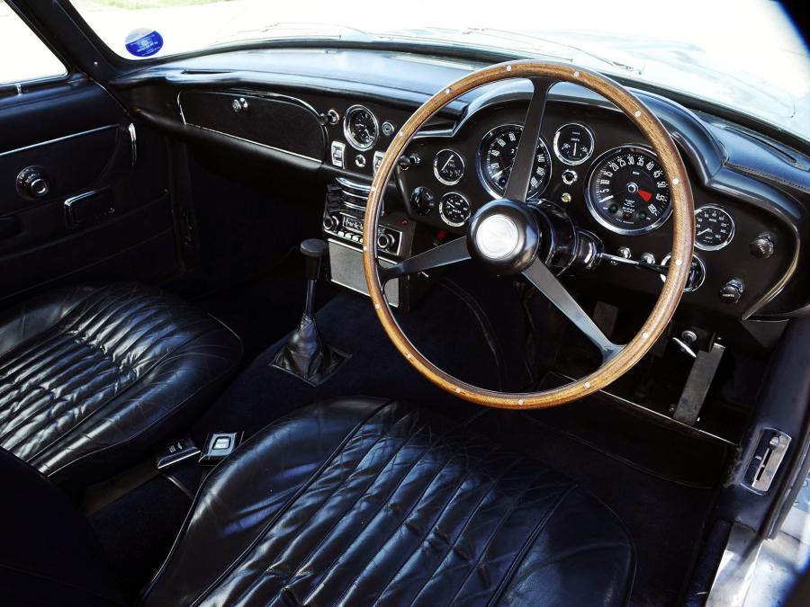 Торпедо Aston Martin DB6 (Mk II) 1969 года  (UK) (фото 10 из 11)